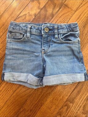 Gap kids midi shorts girls size 5 with adjustable waist